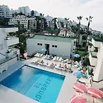 El Sombrero Apartment *
